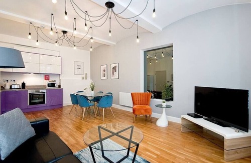 Clerkenwell Apartment | 2M Clerkenwell sleeps 6 Barrelled Ceilings