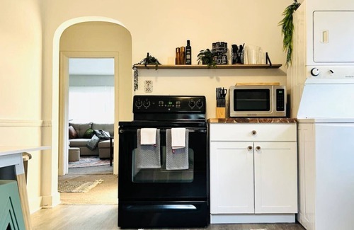 Greensburg Apartment | 2nd Floor Bungalow in Greensburg