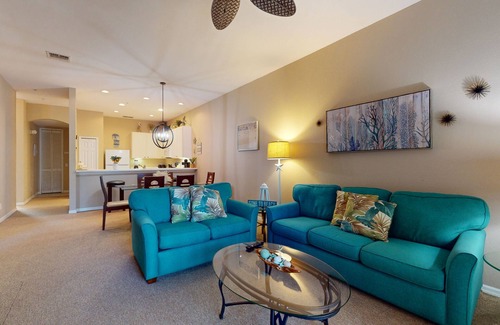 Bahama Bay Condo | 2nd-Floor Condo w/Balcony & Shared Pools, Sauna, Gym - Near Theme Parks