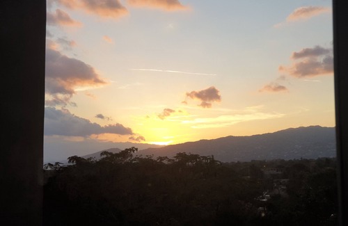 Jack's Hill Apartment | 3 1/2BRM 3BDS PENTHOUSE WITH FAB VIEWS & POOL - COMFORTLIVING