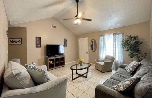 Sulphur House | 3/2 near Casino, Plants, Restaurant & Lake Charles