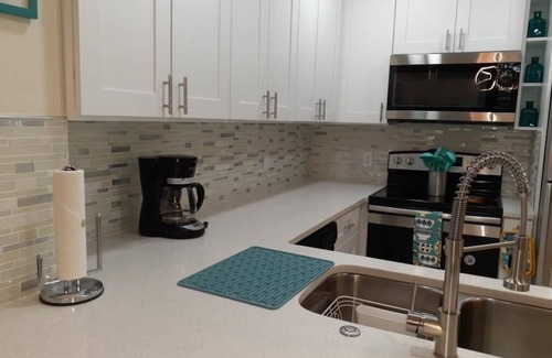 Venetian Bay Villages House | 3/2 Townhouse in a great location; just 7 miles from Disney