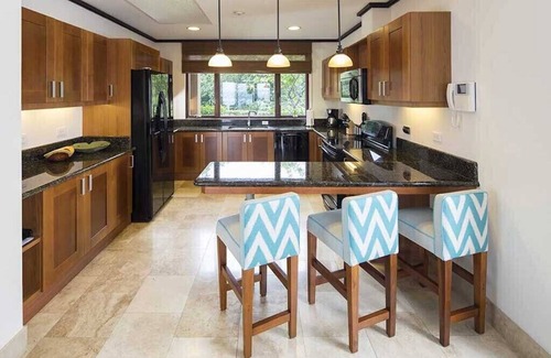 Papagayo Peninsula Condo | 3.5 Million Dollar 3bd Condo Offering A Five Star Experience & Accommodations