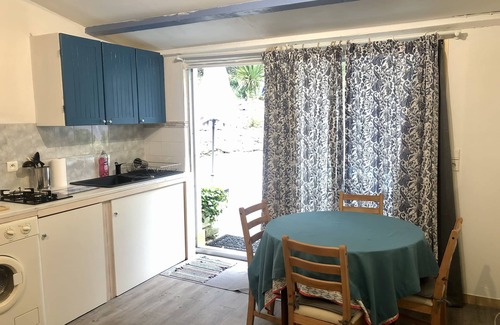 Cassis House | 3.5km from the center of Cassis: mini Villa with terrace between Vines And Hills