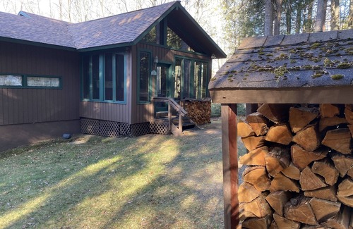 North River Cabin | 3-Acres Adirondack Cabin: private beach, sauna room, pool table