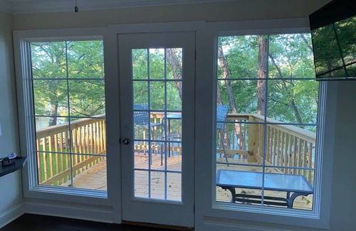 Harbor House House | 3-BDR Direct Waterfront Cottage