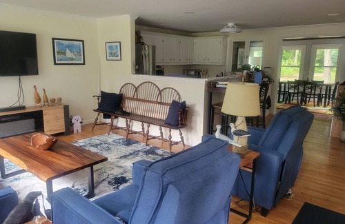 Hyannis House | 3 Bdrm 2 Bath Cape Cod Retreat - Hyannis