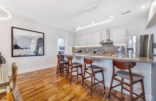 Walnut Hills Condo | 3 Bdrm 3 Full Bath Tower View walk up