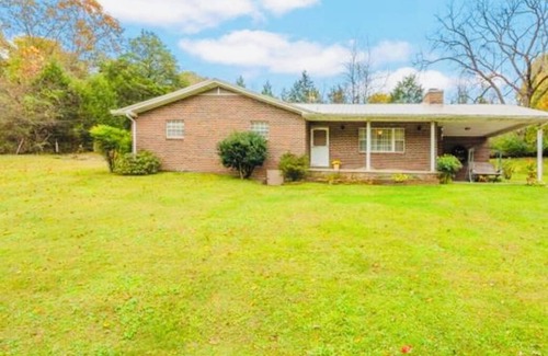 New Tazewell House | 3-Bdrm Home on Large Property at Norris Lake. Boat Slip included & Pet Friendly!