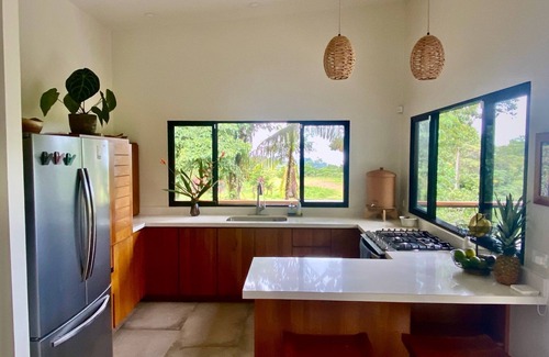 Dominicalito House | 3-bdrm house in Dominicalito, walking distance waterfalls, the beach, yoga, cafe
