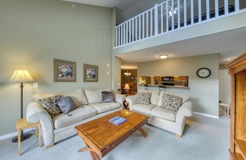 East Kootenay Apartment | 3 BDRM Mountain View Condo in Radium Hot Springs, BC Registration PM213266463