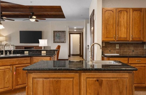 Lake Buena Vista Resort | 3 bdrm presidential near Disney Springs