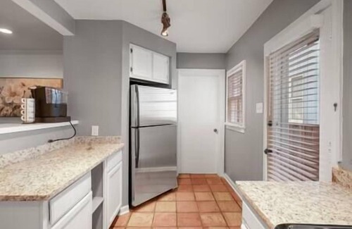 Lindridge-Martin Manor House | 3-Bed 2.5-Bath Pet Friendly Atlanta Buckhead Home
