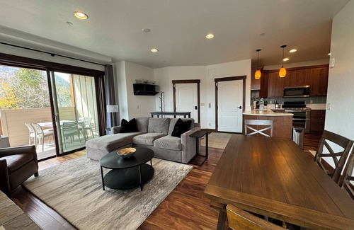 Willow Grove Condo | 3-bed, 2-bath condo on the Riverwalk in Silverthorne; Easy access to Summit!