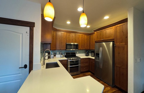 Willow Grove Condo | 3-bed, 2-bath condo on the Riverwalk in Silverthorne; Easy access to Summit!