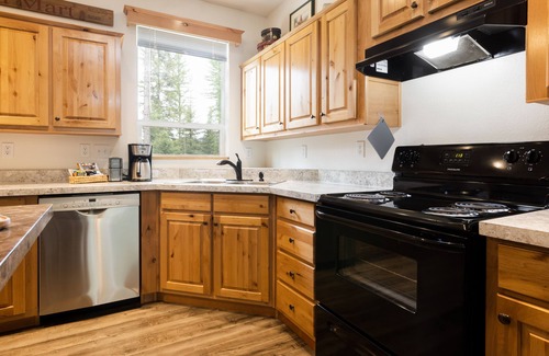 Martin City House | 3 bed/2 bath House. Minutes to Glacier National Park and Whitefish Mountain!