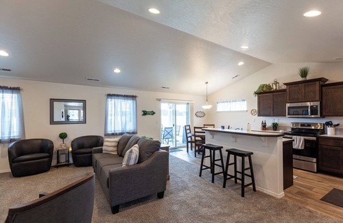 Rathdrum House | 3 bed/2 bath residence nestled in a conveniently located family-friendly neighborhood.