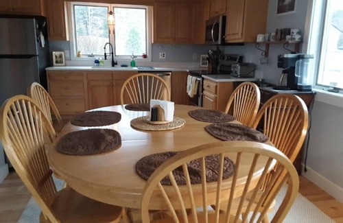 Intervale Condo | 3-bed, 3.5 bath condo in Intervale WiFi, AC, Ski, Foliage, Hiking, POOL