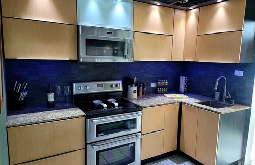 Condado Apartment | 3 bed condo just steps to the beach in Condado and walking distance to Placita