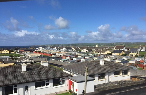 Lahinch House | 3 Bed Gem in the Emerald Isle Minutes Stroll from Lahinch