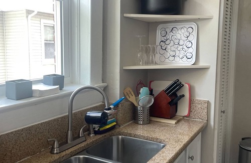 Norfolk Apartment | 3 BED - Historic Modern Townhome