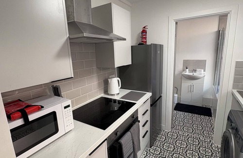 Anfield House | 3 Bed House I Contractors and groups welcome