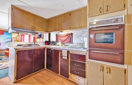 Bombay Beach House | 3-bed house in arts destination Bombay Beach with AC, WiFi, and sculpture garden