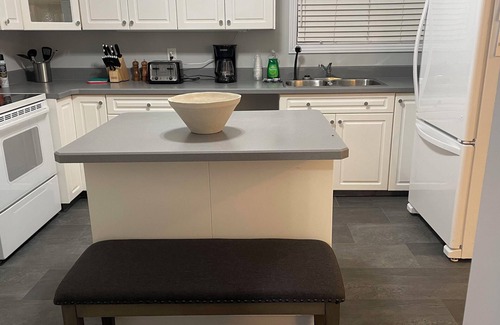 Moose Jaw House | 3-Bed House With Games Room