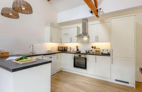 Woolland House | 3 Bed in Blandford Forum 83014
