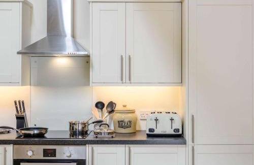 Woolland House | 3 Bed in Blandford Forum 83014