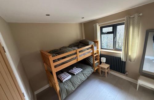 Dunbridge Ski Chalet | 3 Bed Luxury Lodge