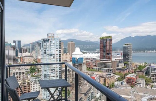 Gastown Apartment | 3 Bed Room Sub Penthouse Ocean and MountainView