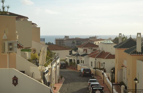 Nerja Apartment | 3 bedr. 3 bathr. Fantastic terrace! Location! View towards sea, town & mountains