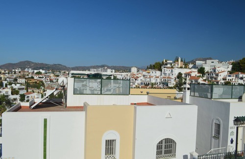 Nerja Apartment | 3 bedr. 3 bathr. Fantastic terrace! Location! View towards sea, town & mountains