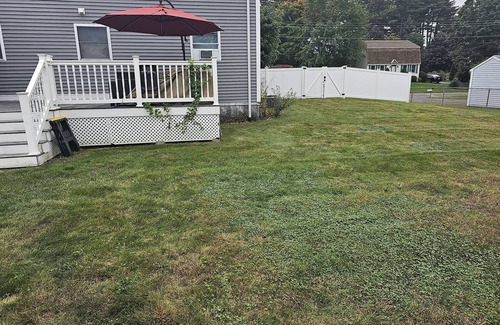 Nashua House | 3 bedroom/1 bathroom. 1700sqft. huge fenced in yard. 85inch tv