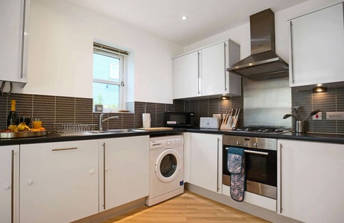 Milton Keynes House | 3 Bedroom 2.5 Bathroom House - Parking & Fast Wifi