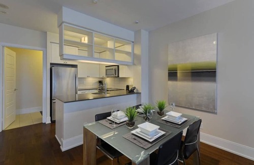 Etobicoke Apartment | 3 Bedroom/2.5 Bathroom Townhouse
