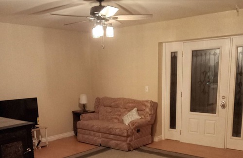 Alturas House | 3 Bedroom 2 Bath Great Family Location in Town