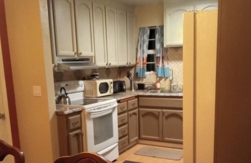 Alturas House | 3 Bedroom 2 Bath Great Family Location in Town