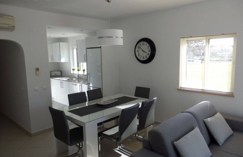 Alpouvar Apartment | 3 BEDROOM 2 BATH, POOLSIDE, Air Con/WIFI/Swimming pools Hundreds of TV channel