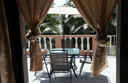 Belize City House | 3 BEDROOM 2 BATHROOM SPACIOUS VACATION HOME
