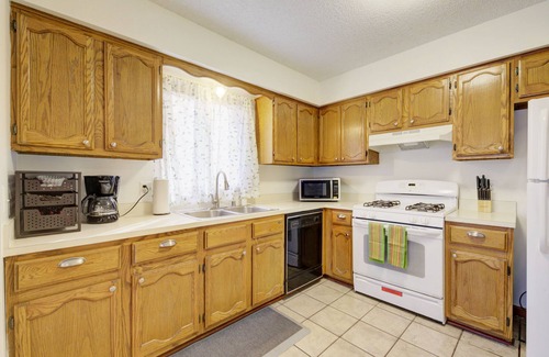 Westland House | 3 bedroom 2 bathroom whole house- up to 8 people
