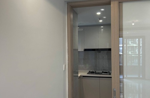 Pudong Apartment | 3-bedroom, 2 bedroom, 1 livingroom, 1 kitchen with washer-dryer, WiFi, AC