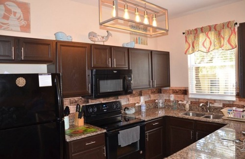 Regal Palms House | 3 Bedroom 3 Bathroom Premium 233 Napoli Town Home by RedAwning
