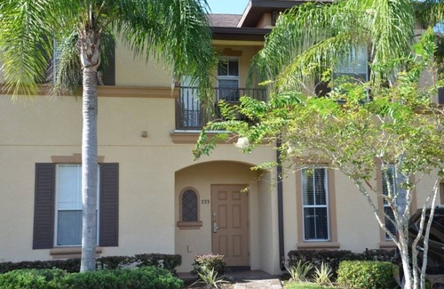 Regal Palms House | 3 Bedroom 3 Bathroom Premium 233 Napoli Town Home by RedAwning