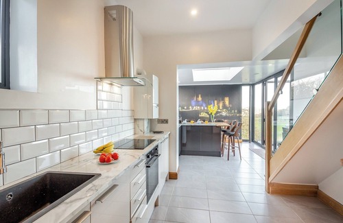 Llandudno Junction Cottage | 3 bedroom accommodation in Bryn Pydew, near Llandudno