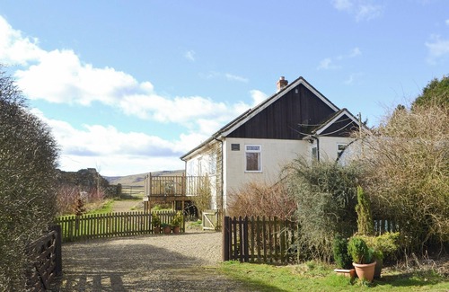 Newcastle-upon-Tyne Cottage | 3 bedroom accommodation in Bryness, near Otterburn