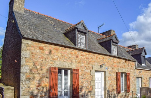 Plounevez-Moedec House | 3 bedroom accommodation in Plounévez-Moëdec