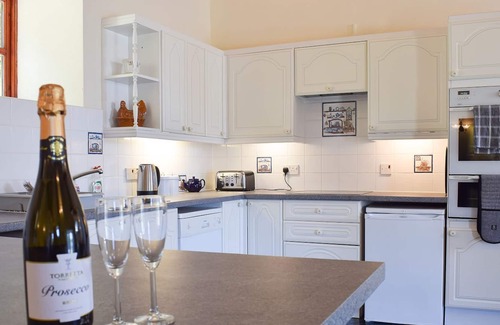 Llansantffraed Cottage | 3 bedroom accommodation in Llanrhystud, near Aberaeron
