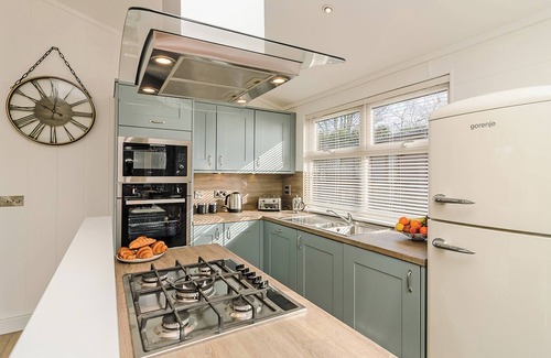 Stuppington Ski Chalet | 3 bedroom accommodation in Canterbury